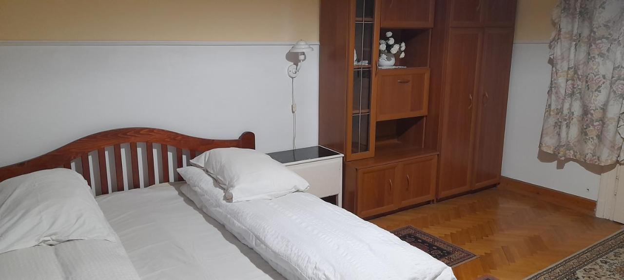 Garden Szivarvany Utcai Vendeghaz Szeged Luaran gambar