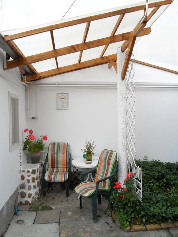 Garden Szivarvany Utcai Vendeghaz Szeged Luaran gambar